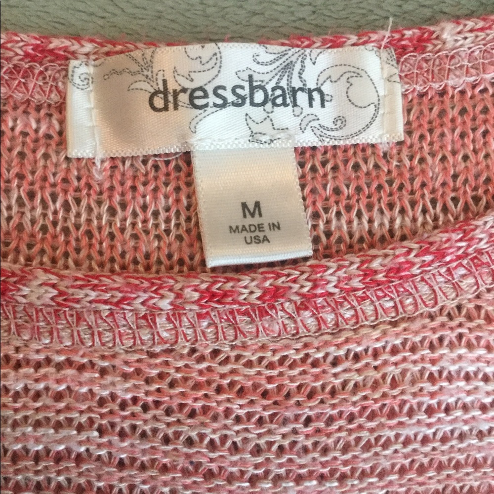 ✨ a cute top 💕✨ - Picture 2 of 3